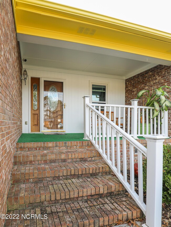 110 Columbia Dr, Jacksonville, NC 28546 - photo 7