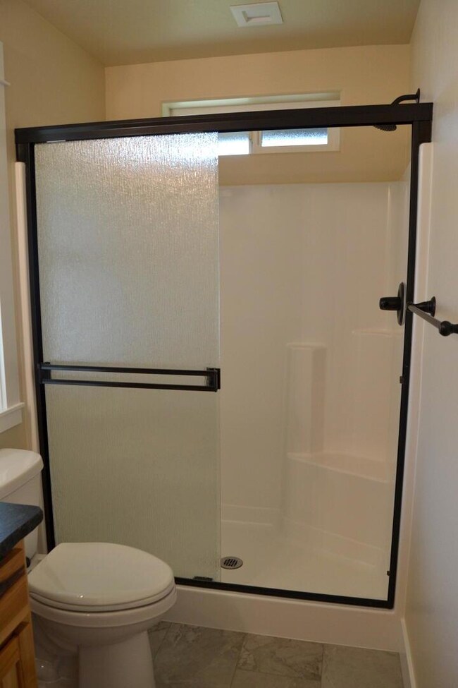 2928 Naples Dr, Grants Pass, OR 97527 - photo 7