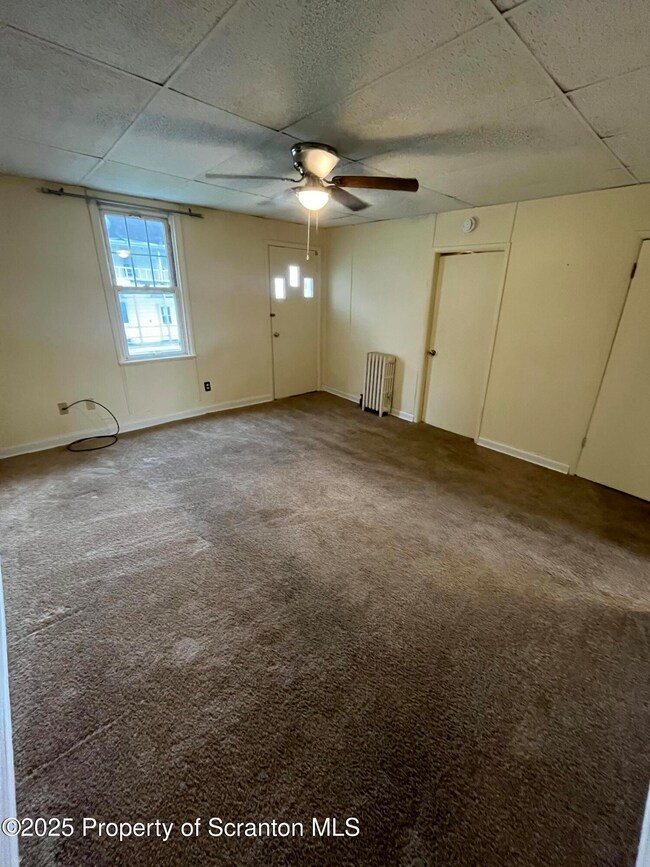 401 Prospect Ave unit 1, Scranton, PA 18505 - photo 6