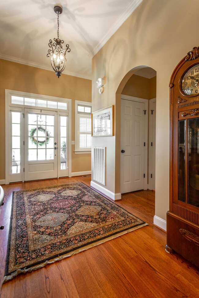 645 Lakeshore Cove Dr. HD-6