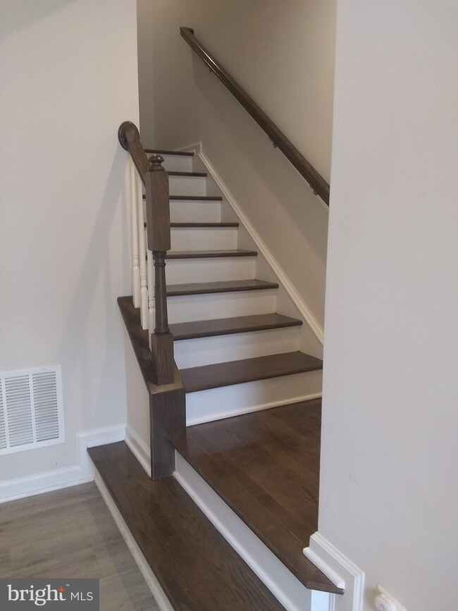 1812 Wind Gate Rd, Halethorpe, MD 21227 - photo 6