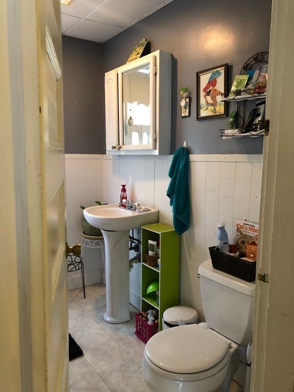 201 Robbins St unit 201, Waltham, MA 02453 - photo 3