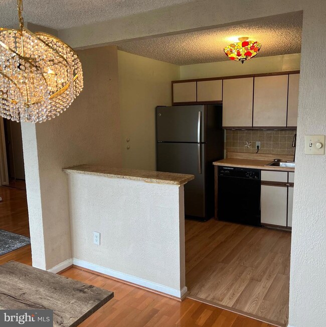 Radnor House unit 810, Bryn Mawr, PA 19010 - photo 7