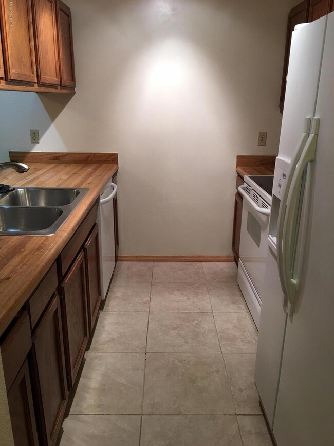 5401 Windflower Cir unit A, Anchorage, AK 99507 - photo 6