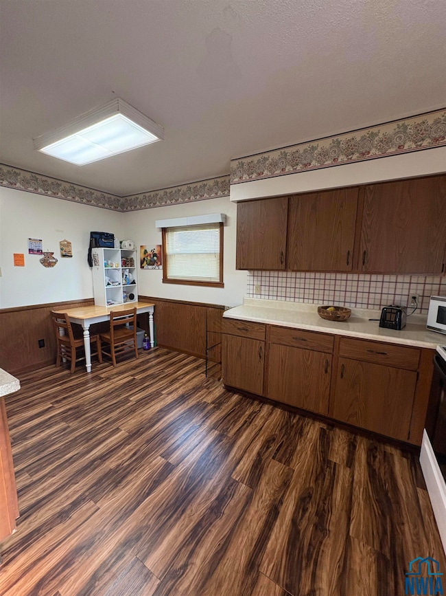 415 E Cedar St, Cherokee, IA 51012 - photo 7