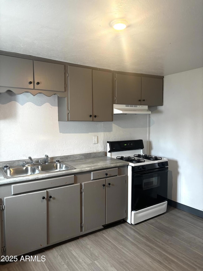 398 E Ave, Douglas, AZ 85607 - photo 2