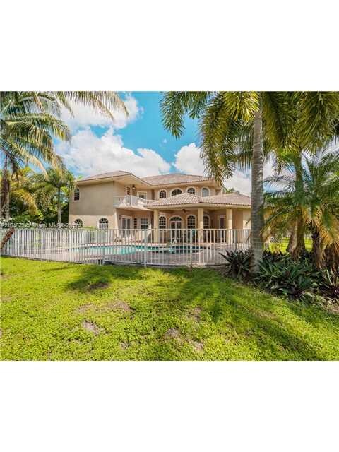 unlisted-address, Davie, FL 33330 - photo 6