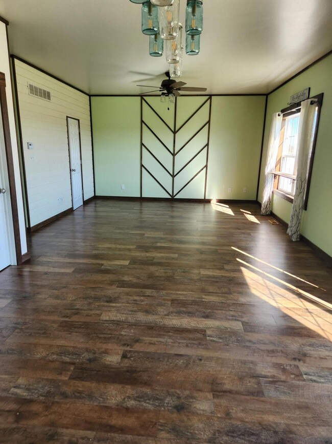 5437 Elkhart Cir, Crown Point, IN 46307 - photo 3