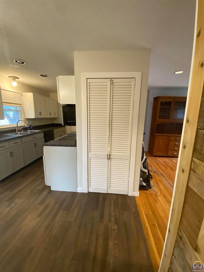 5200 SW 31st Terrace, Topeka, KS 66614 - photo 6