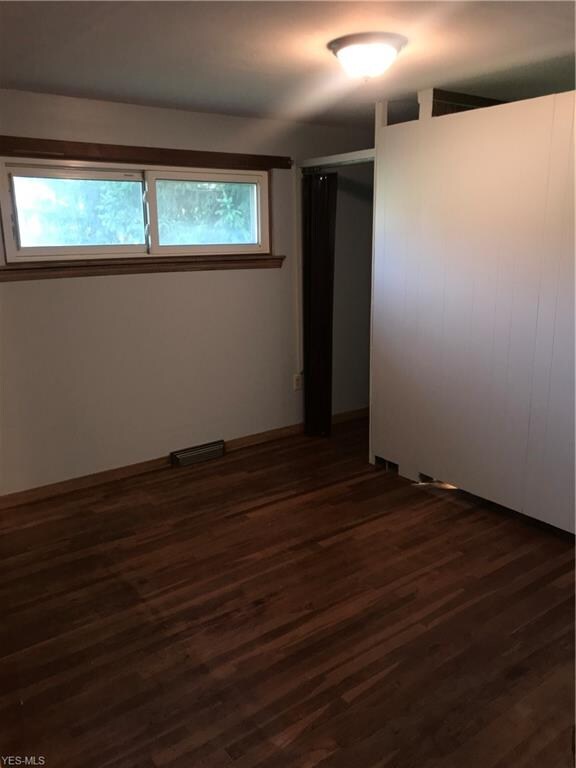 3855 Wallings Rd, North Royalton, OH 44133 - photo 5