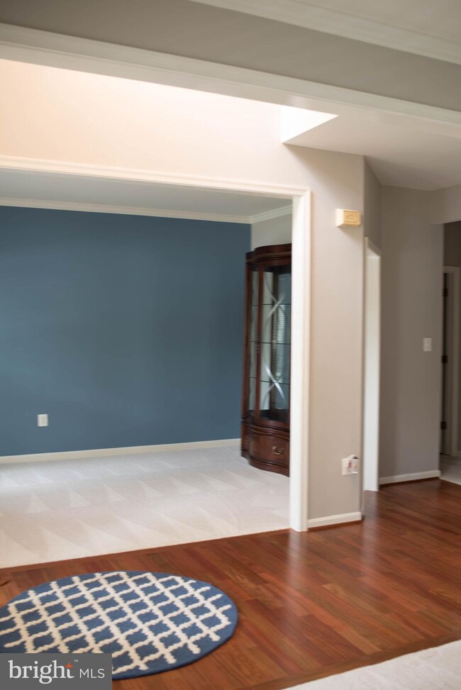 17261 Pickwick Dr, Purcellville, VA 20132 - photo 5