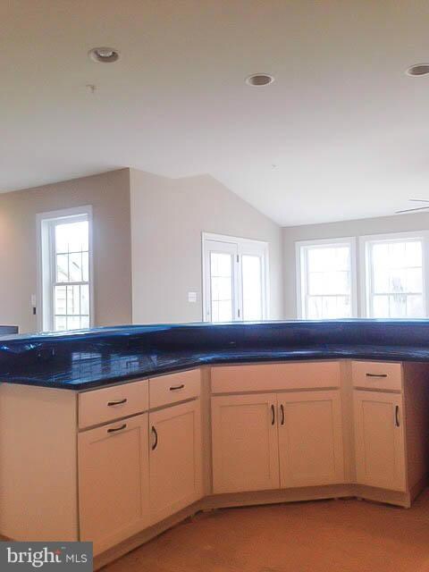 362 Marabrooke Ct, Sykesville, MD 21784 - photo 4