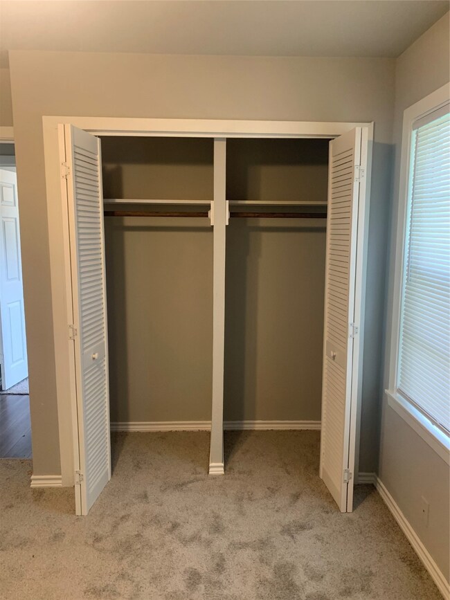 10302 Lera St, Houston, TX 77016 - photo 7