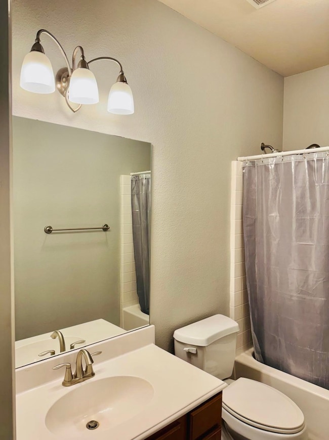 3829 Marcillia Cir, Irving, TX 75038 - photo 4