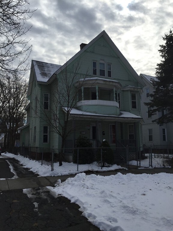 43 Jefferson Ave, Springfield, MA 01107 - photo 2