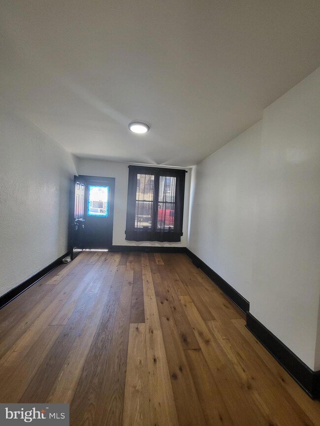 1412 N 10th St, Reading, PA 19604 - photo 3