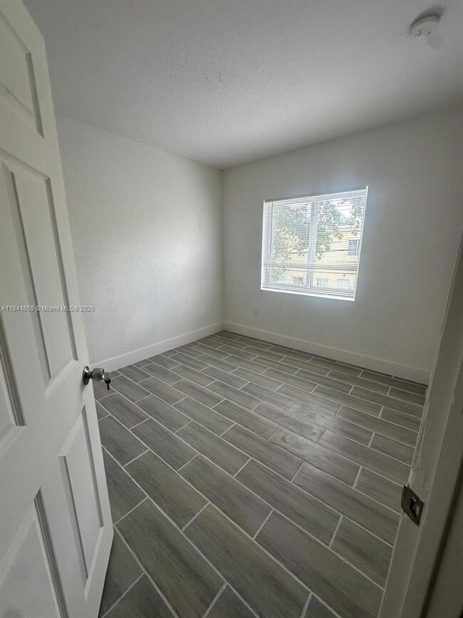 8325 NW 5th Ave unit 8325, Miami, FL 33150 - photo 7