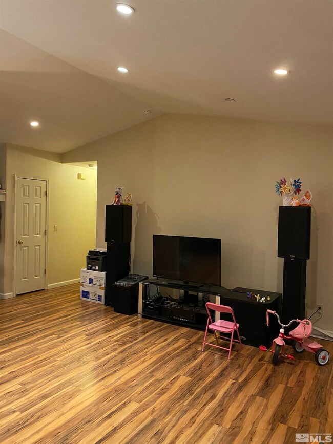 333 Dianna Way, Fallon, NV 89406 - photo 2