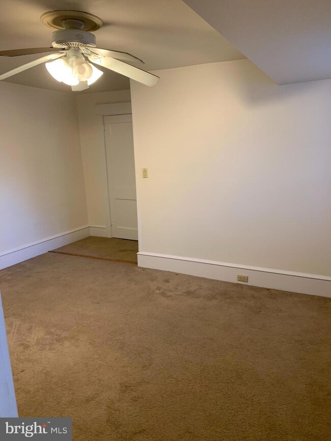 192 N Lansdowne Ave unit A3, Lansdowne, PA 19050 - photo 5