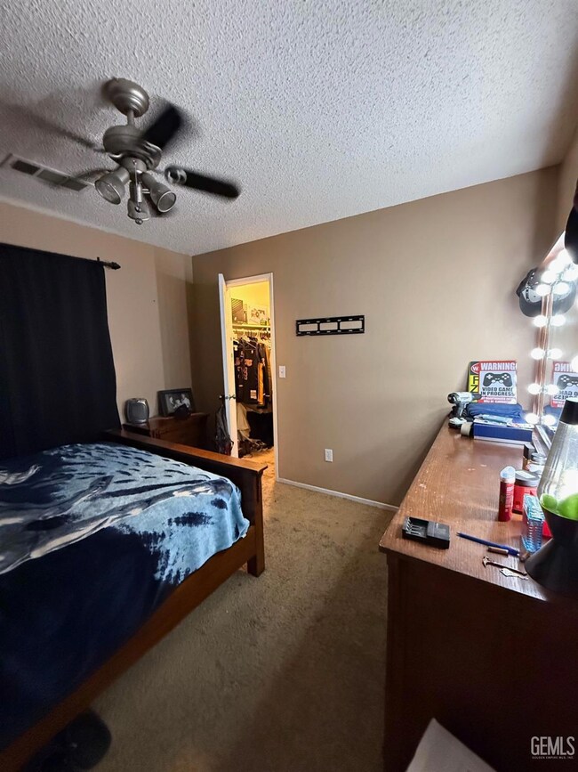 269 Burns Ct, Shafter, CA 93263 - photo 4