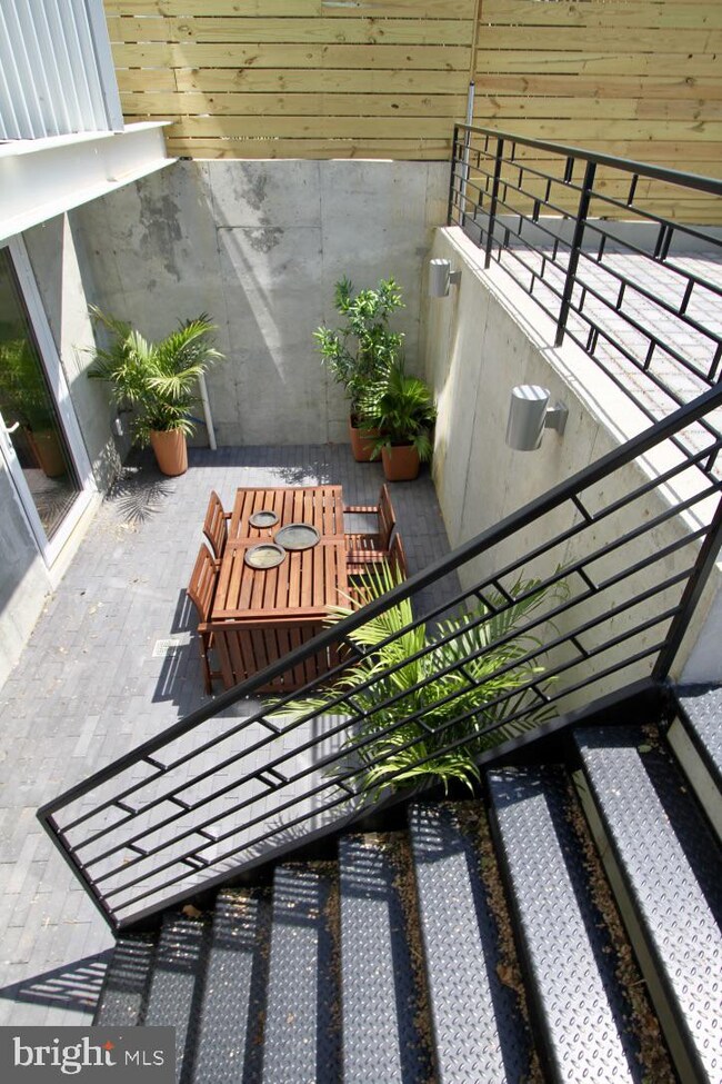 523 Montana Ave NE unit B, Washington, DC 20017 - photo 5