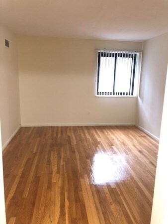 182 Central St unit 5, Stoneham, MA 02180 - photo 6