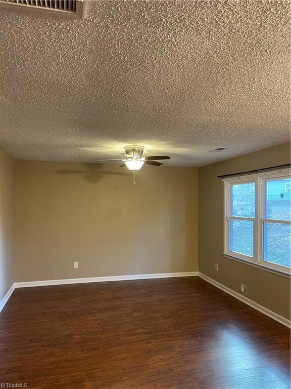 416 Woodlake Dr, Greensboro, NC 27406 - photo 2