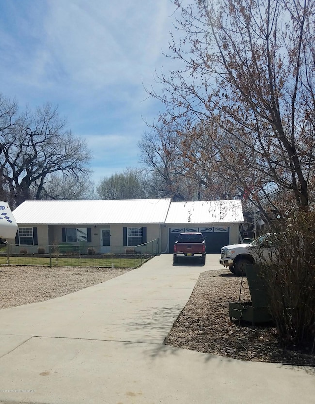 Concrete Driveway from street to home