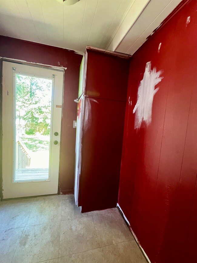 1726 Sheridan St, Madison, WI 53704 - photo 4