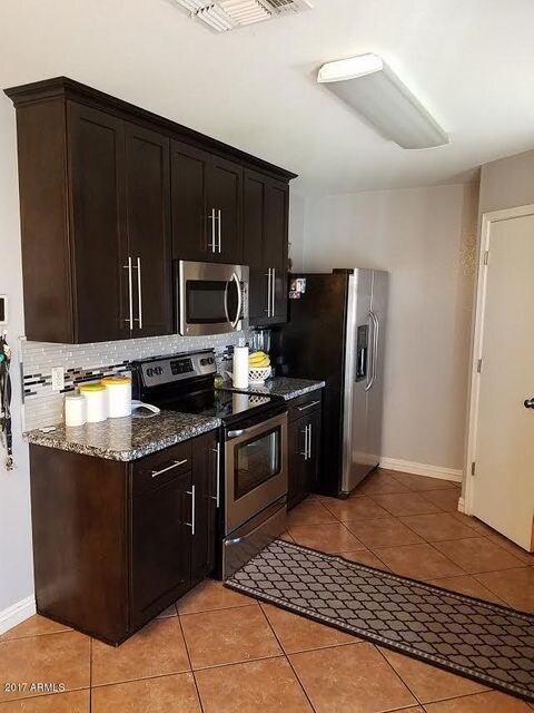 Zak Rd Kitchen 1