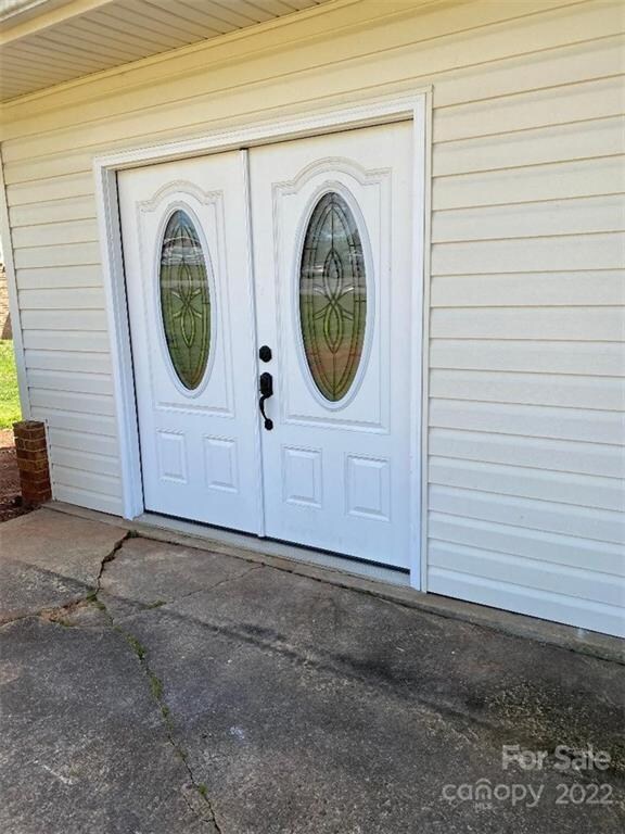 187 W Debbie Ln, Statesville, NC 28625 - photo 2