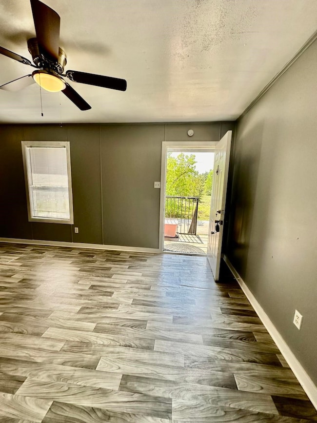 1907 Avenue C unit 4, Rosenberg, TX 77471 - photo 4