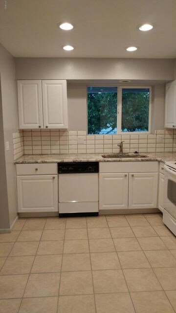 9918 W Crosby Cir S, Sun City, AZ 85351 - photo 4