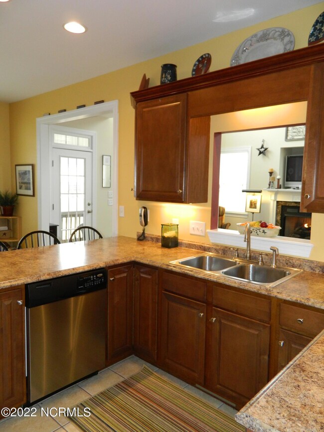 312 Iverleigh Ln, Jacksonville, NC 28540 - photo 7