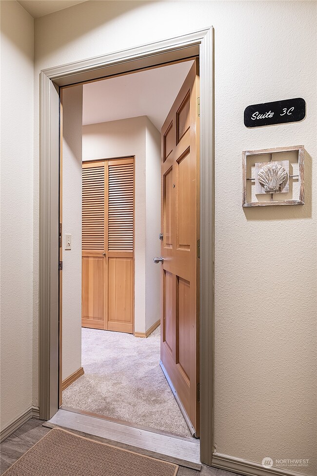 1115 4th Ave S unit 3C, Edmonds, WA 98020 - photo 4