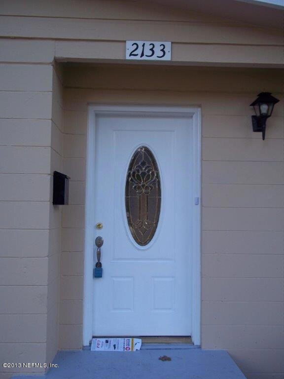 2133 Belinda Cir, Jacksonville, FL 32216 - photo 2