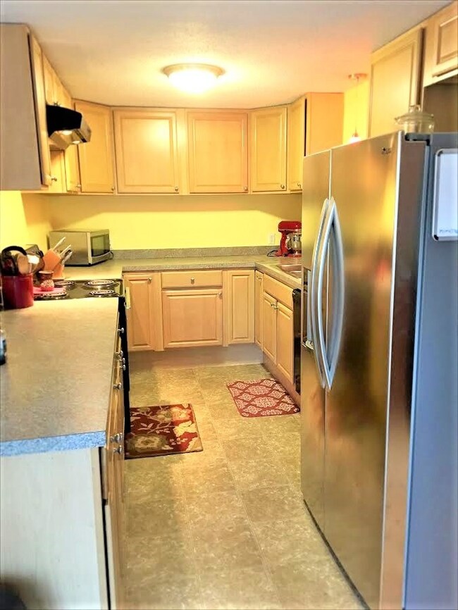 41 Gowing Rd, Hudson, NH 03051 - photo 6