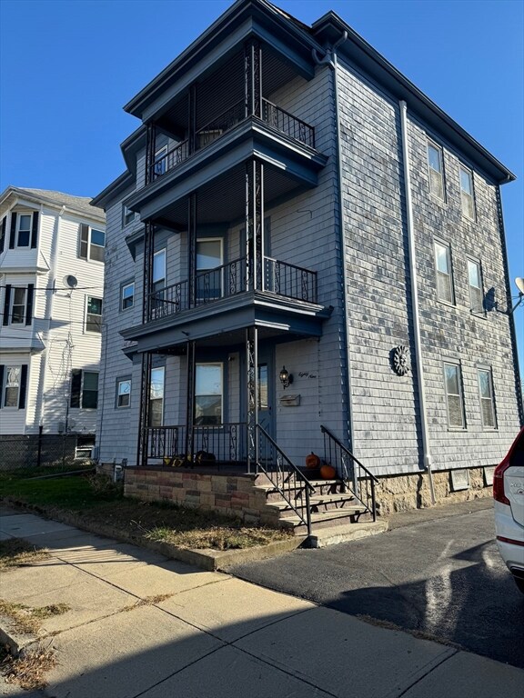 89 Murray St unit 3, Fall River, MA 02720 - photo 2
