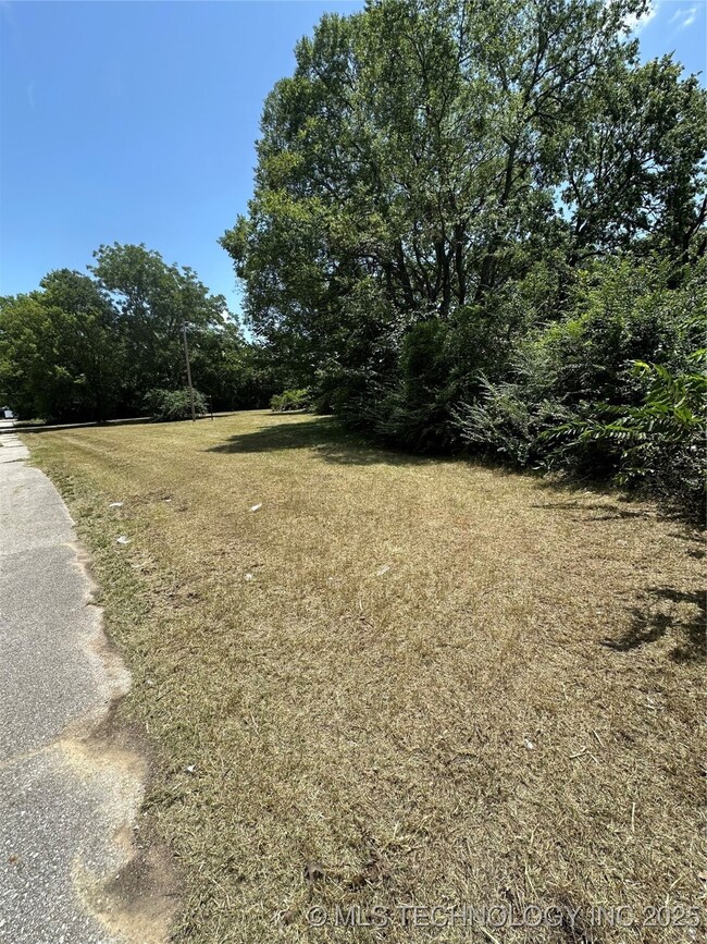 1312 7th Ave NE, Ardmore, OK 73401 - photo 2
