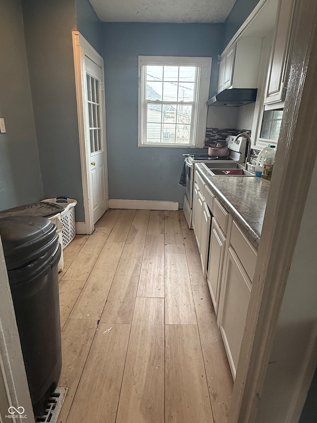 2814 E Brookside Ave, Indianapolis, IN 46218 - photo 5