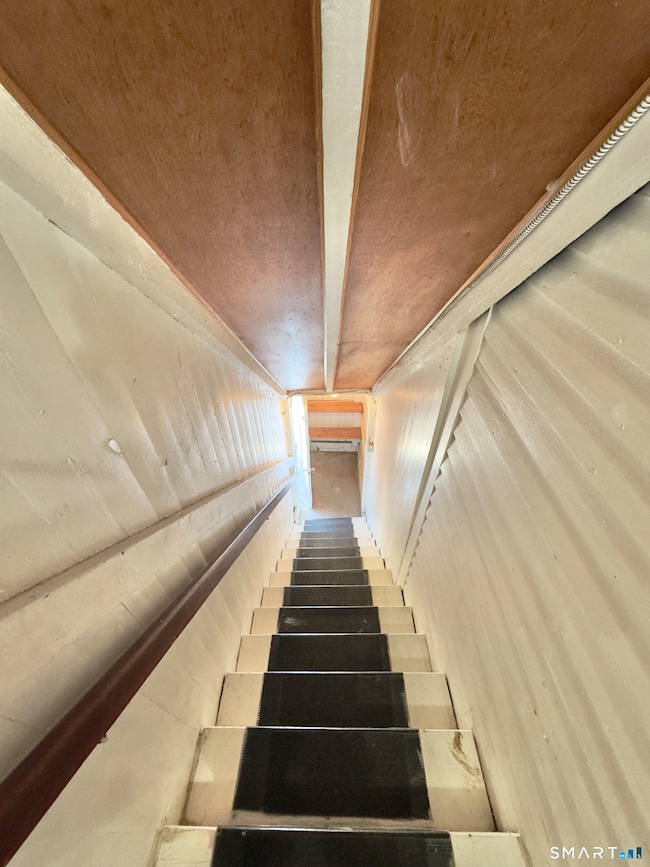 186 W Washington St unit 2, Bristol, CT 06010 - photo 4