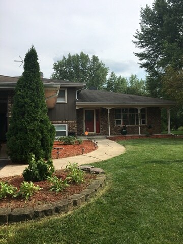 29W069 Schillinger Dr, Naperville, IL 60564 - photo 4