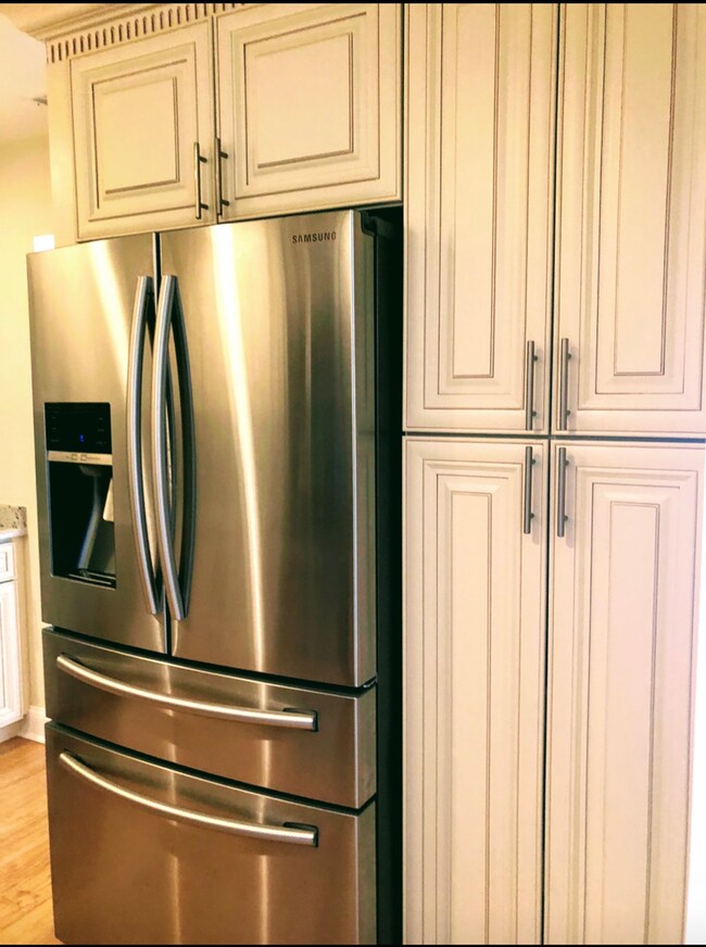 1108 Castilian Ct unit 211, Glenview, IL 60025 - photo 2