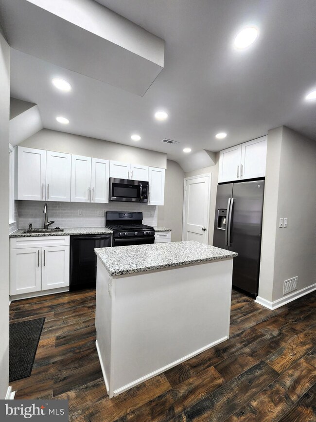 349 Grovethorn Rd, Middle River, MD 21220 - photo 7