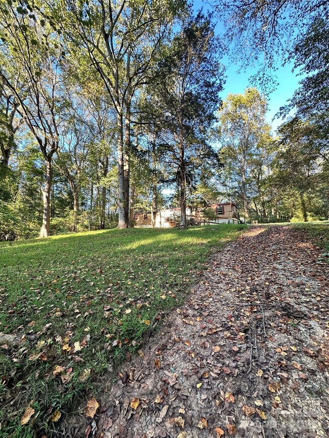 1361 Regal Oaks Ln, Clover, SC 29710 - photo 6