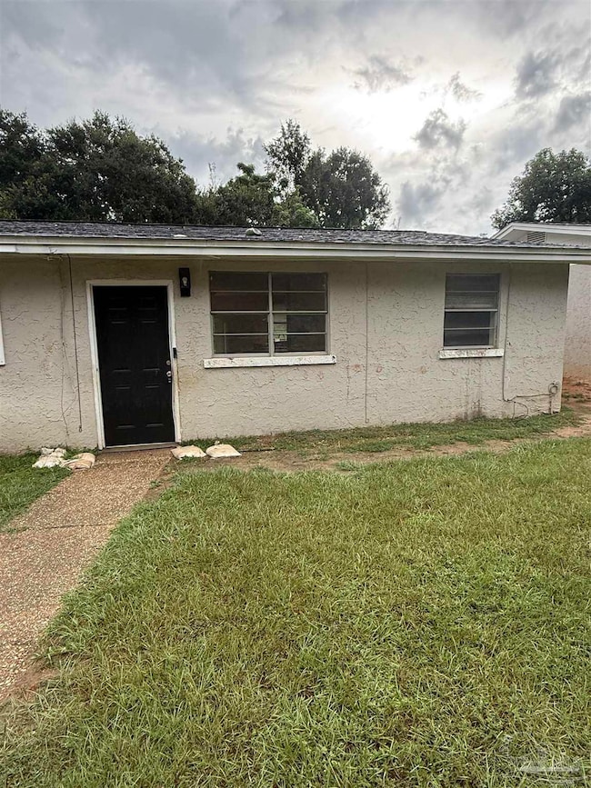 671 E Olive Rd unit 6, Pensacola, FL 32514 - photo 2