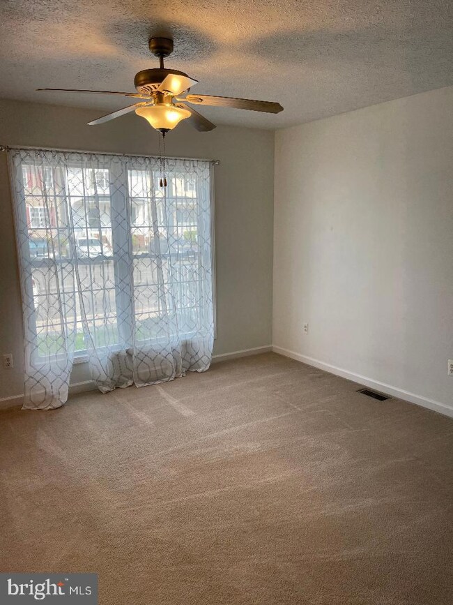 1115 Settlers Landing Dr, Tappahannock, VA 22560 - photo 3