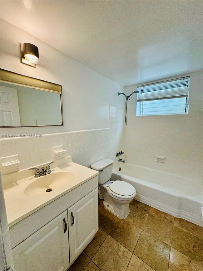 65 Washington Ave unit 3, Miami Beach, FL 33139 - photo 3