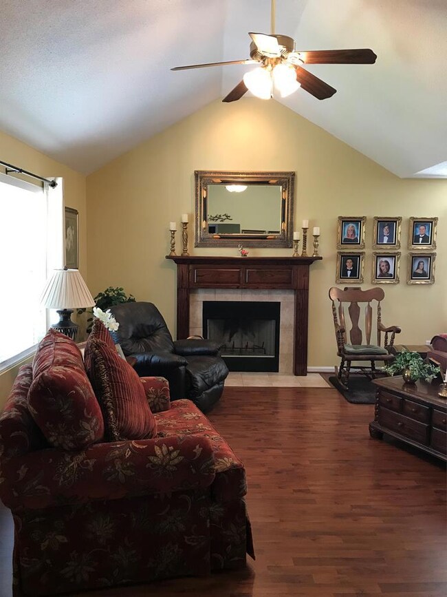 704 Josephine Ln, Adel, GA 31620 - photo 3