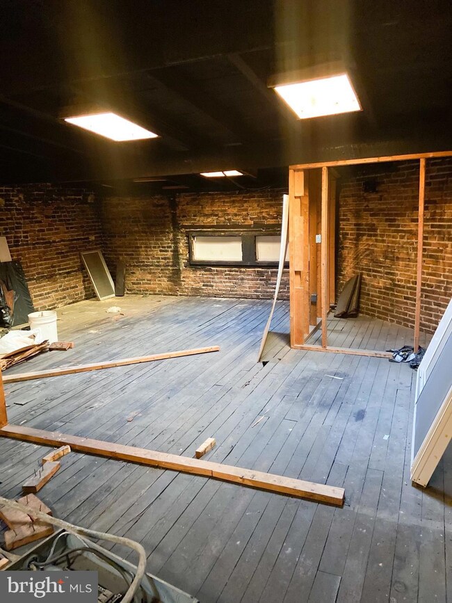 1120 Saint Paul St unit 41, Baltimore, MD 21202 - photo 5